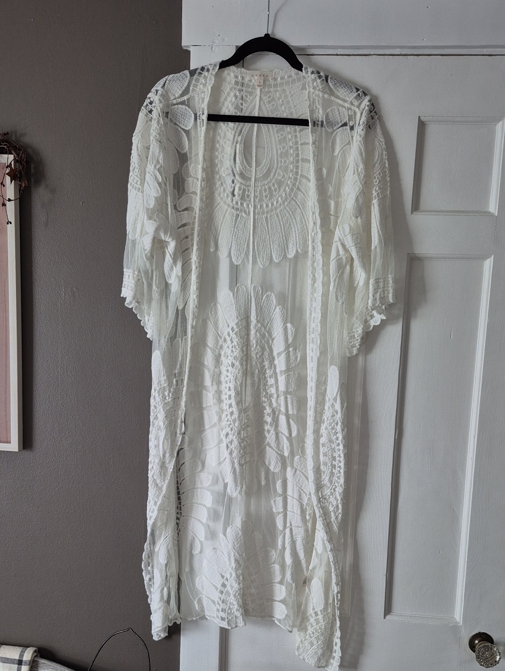 Adiva White Crochet Lace Open-Front Kimono Cardigan